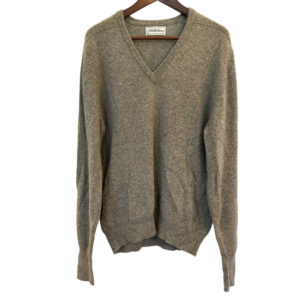 Vintage Saks Mens grey cashmere V neck sweater 42 M made in Scotland